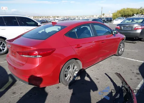 2017 Hyundai Elantra Value Edition z USA, uszkodzony, nr VIN 5NPD84LFXHH179213